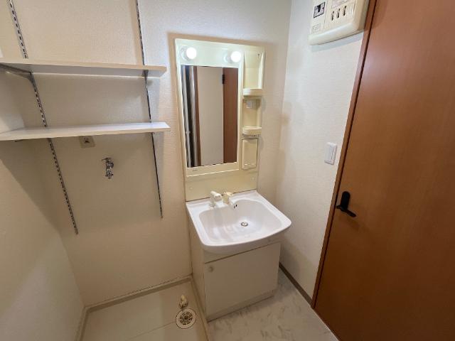 洗面設備　洗髪洗面化粧台