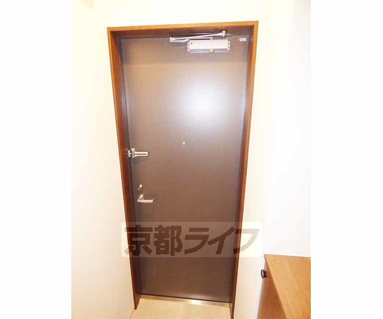 その他設備　しっかりとしたドア。