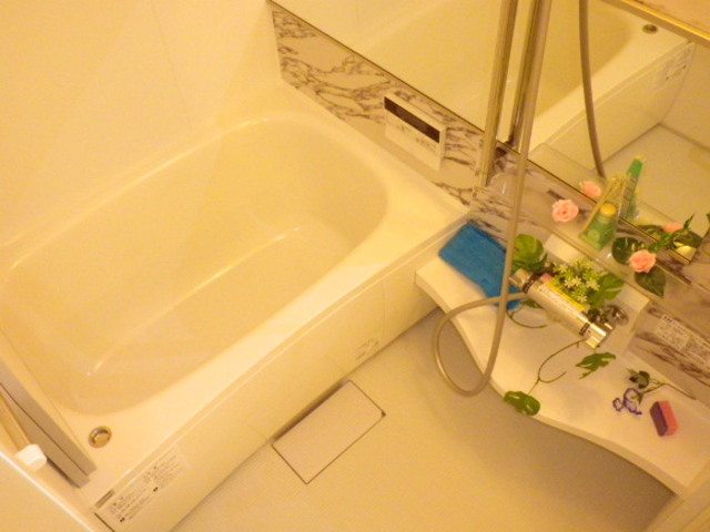 バス・シャワールーム　浴乾暖房機