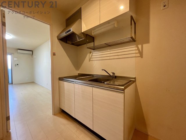 キッチン　2口IHコンロで火を使わず、料理初心者の方にもおすすめです！