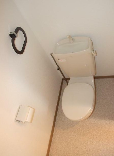 トイレ　別号室参考写真(反転)