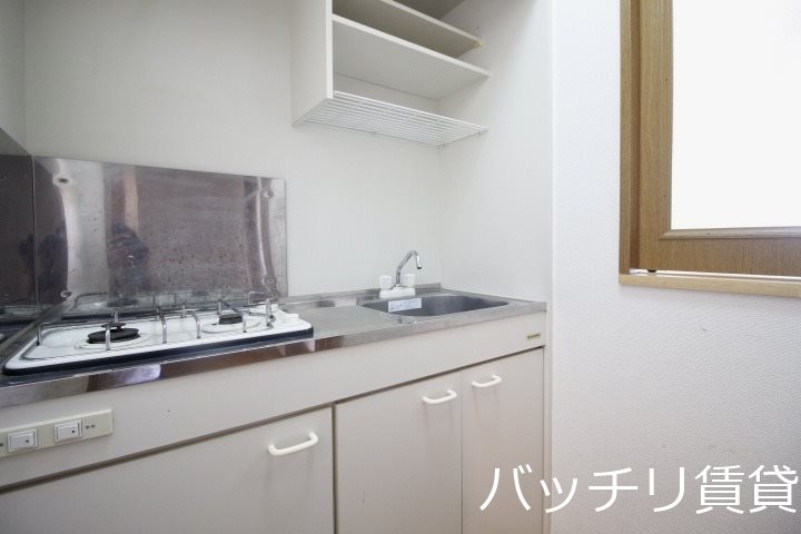 キッチン　別号室の画像。現況を優先します。