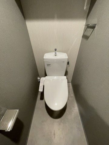 トイレ　☆ゆったりとした空間のトイレです☆