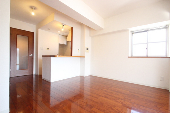 居室・リビング　※別部屋の写真です