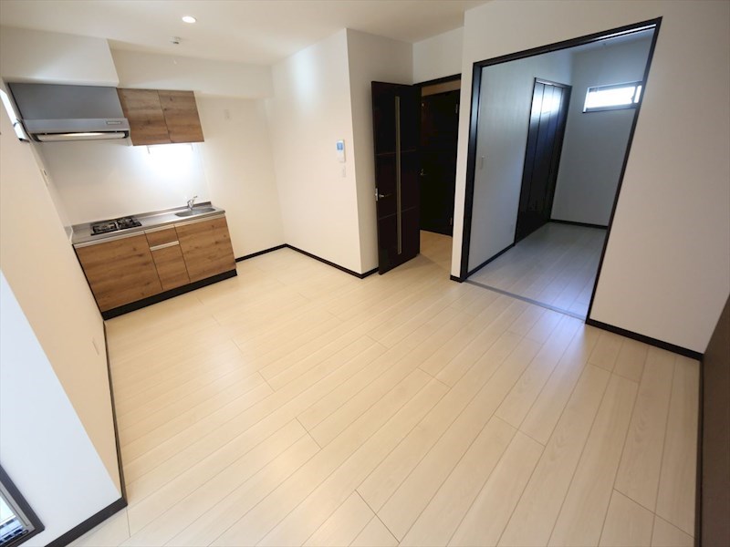 居室・リビング　ＬＤＫ11.5帖　洋室4.2帖と繋げても仕切っても使えます