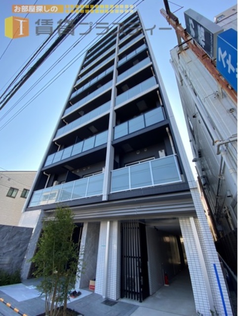 建物外観　高級感漂うマンション。ワンランク上の生活。