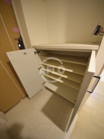 収納　レオンコンフォート難波アッシュ　下駄箱