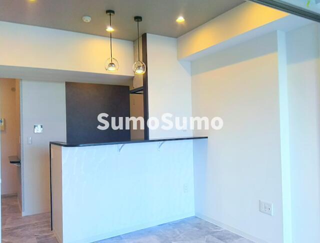 居室・リビング　こちらの居間で趣味の時間をお楽しみください