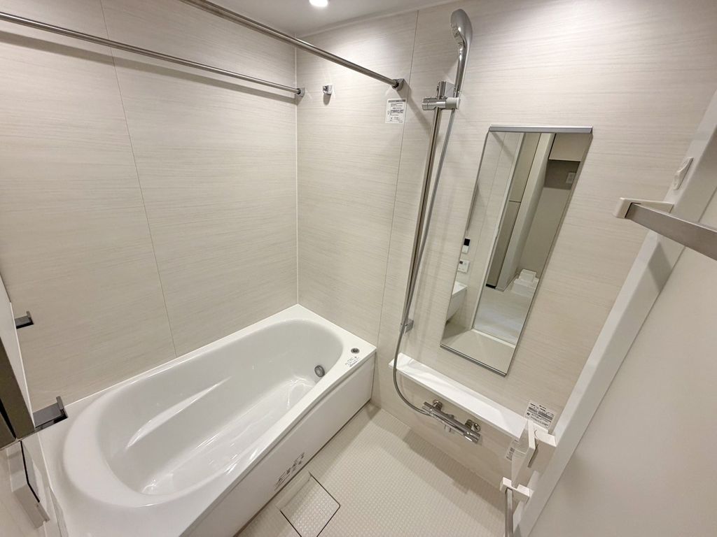 バス・シャワールーム　★お問い合わせはタウンハウジング祖師ヶ谷大蔵店まで★