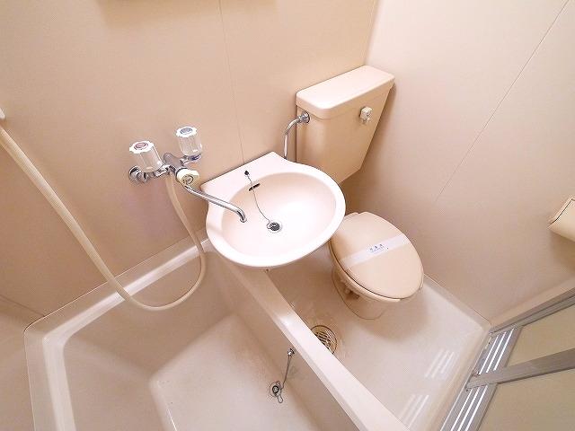 洗面設備　洗面所です