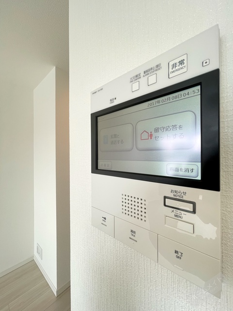 セキュリティ　カラーモニターホンで来訪者を確認できます♪