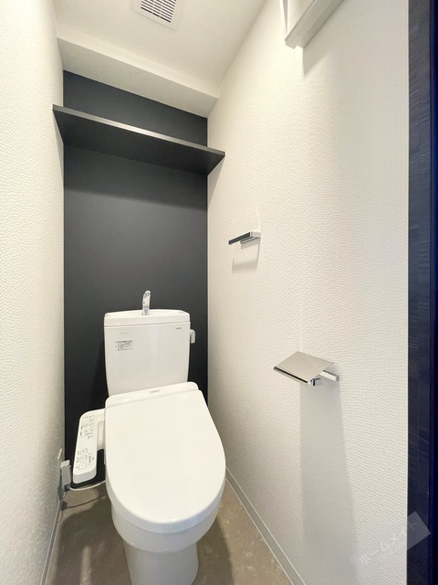 トイレ　温水洗浄便座付き♪