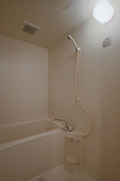 バス・シャワールーム　同じ建物の別のお部屋