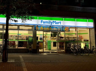 コンビニ　ファミリーマート 東三国三丁目店（コンビニ）まで235m