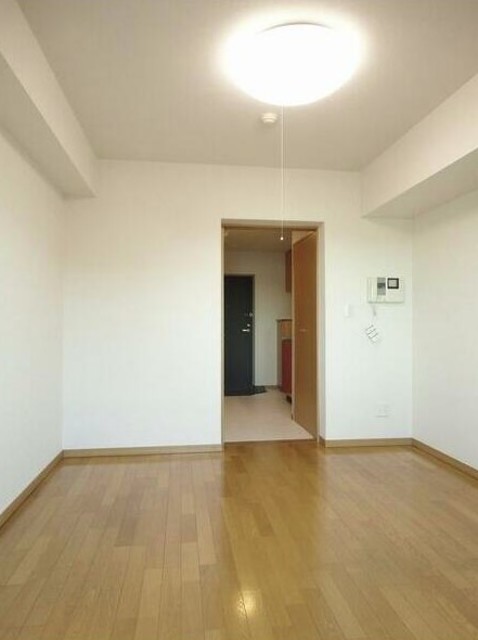 居室・リビング　室内