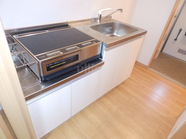 キッチン　違うお部屋の写真です。ご参考までに