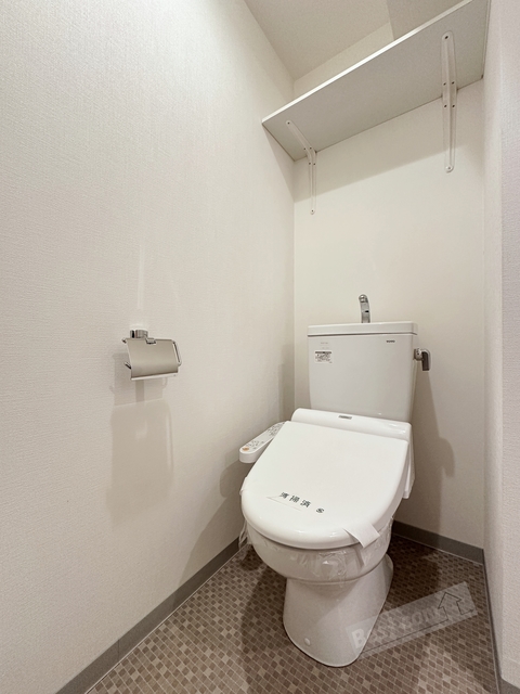 トイレ　温水洗浄便座付き♪