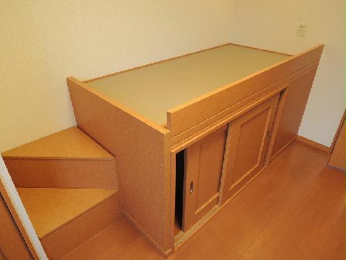 その他設備　造付けベッド