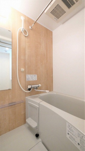 バス・シャワールーム　綺麗なお風呂で1日の疲れを癒してください！