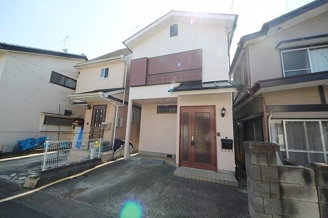 建物外観　エントランス