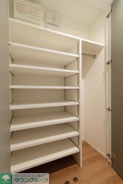 玄関　※写真は同タイプ住戸です。