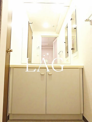 洗面設備　洗面台です。