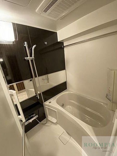 バス・シャワールーム　※同タイプの別のお部屋です。