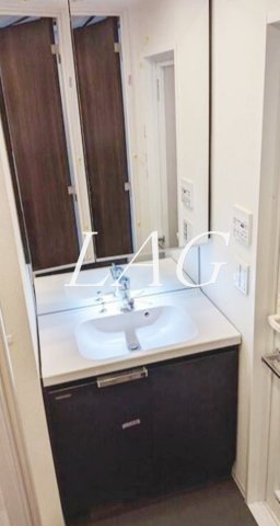 洗面設備　独立洗面台です。