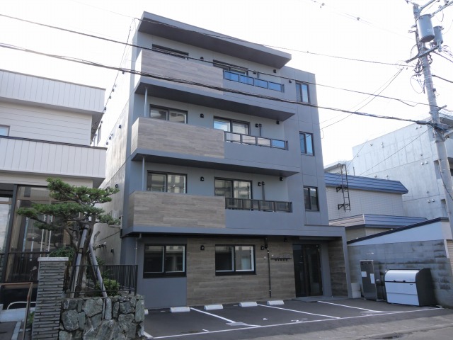 建物外観　☆南郷7丁目駅徒歩1分☆