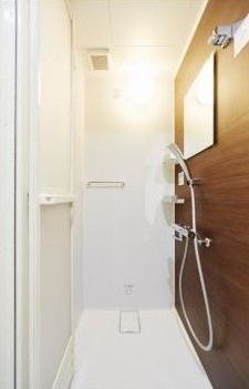 バス・シャワールーム　シンプルで使いやすいシャワールームです