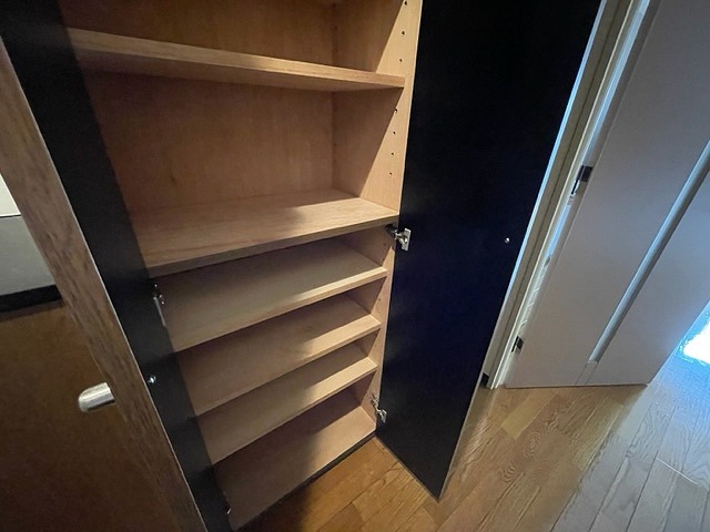 玄関　同タイプのお部屋のお写真になります。