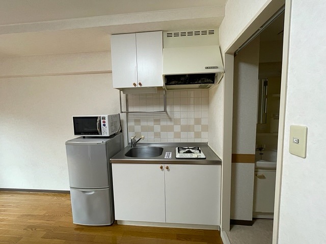 キッチン　同タイプのお部屋のお写真になります。
