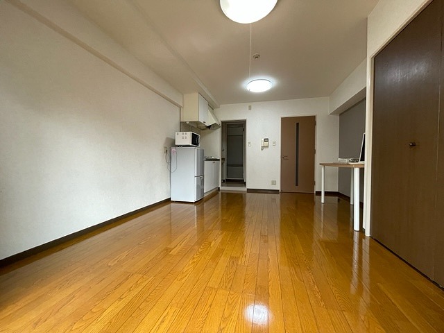 居室・リビング　同タイプのお部屋のお写真になります。