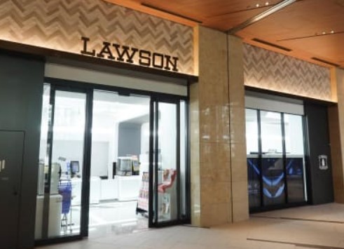 コンビニ　ローソンModel　T東京ポートシティ竹芝店（コンビニ）まで462m
