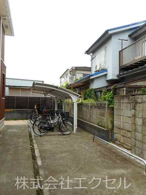その他共有部分　屋根付きの駐輪場です。