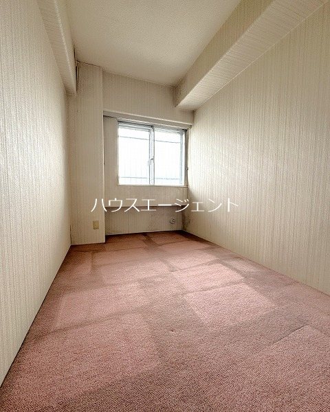 その他部屋・スペース　カーペットのお部屋です。