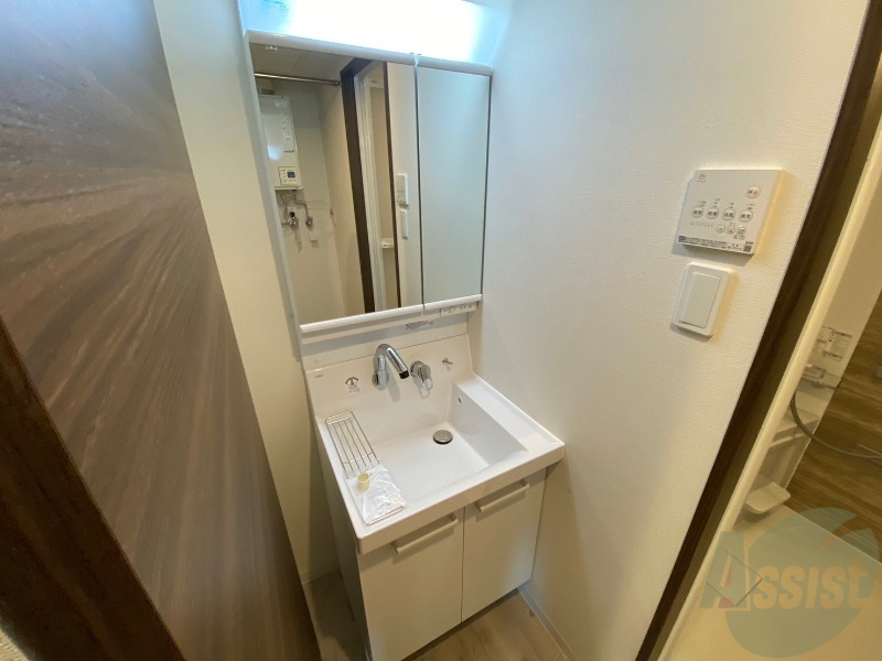 洗面設備　シャンプードレッサーで身支度もラクラクです！