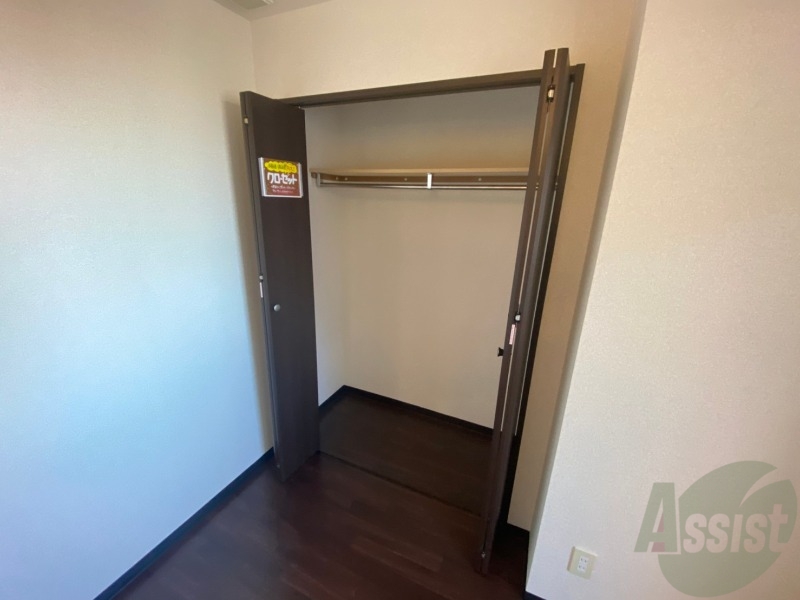 収納　寝室の収納です。部屋がすっきり片付きます。