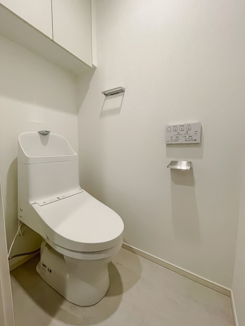 トイレ　※写真は同タイプ住戸です。