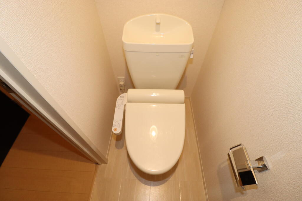 トイレ　トイレ：別号室の写真