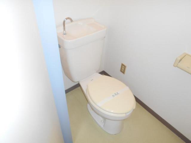 トイレ　イメージとして同建物他部屋を表示しています