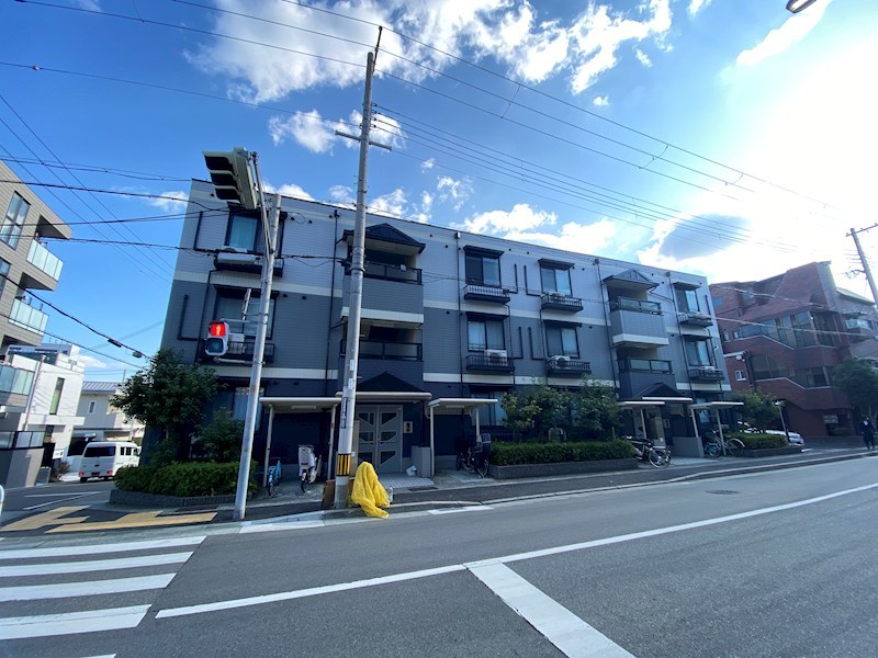 セルビシオ本山の外観写真