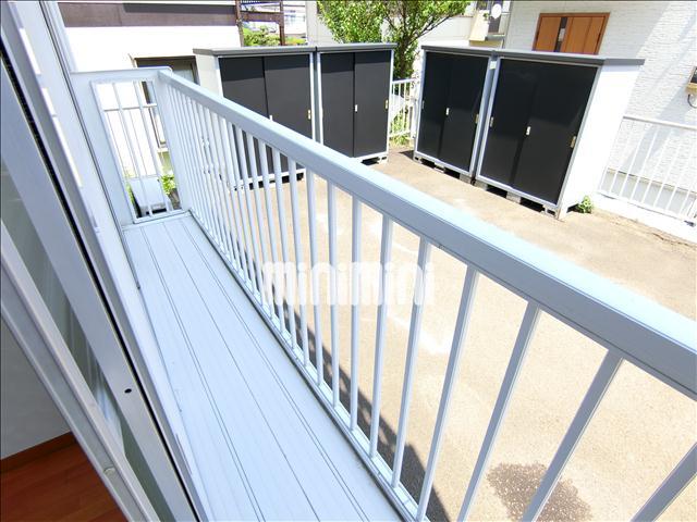 バルコニー　晴れた日には洗濯物を干せます。