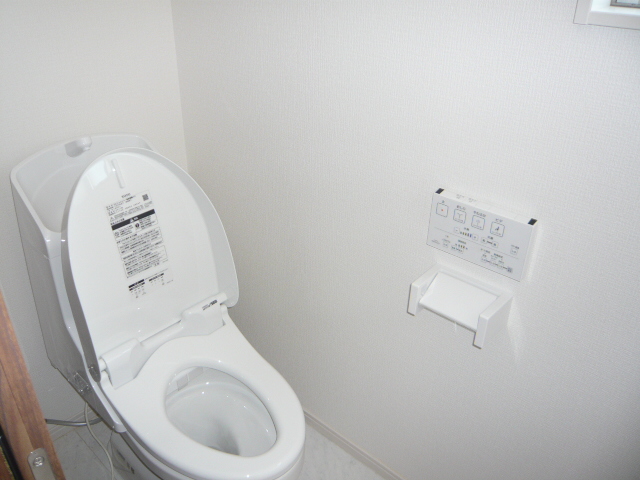 高橋住宅のトイレ写真