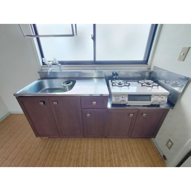 グリーンタウン三輪 A棟のキッチン写真