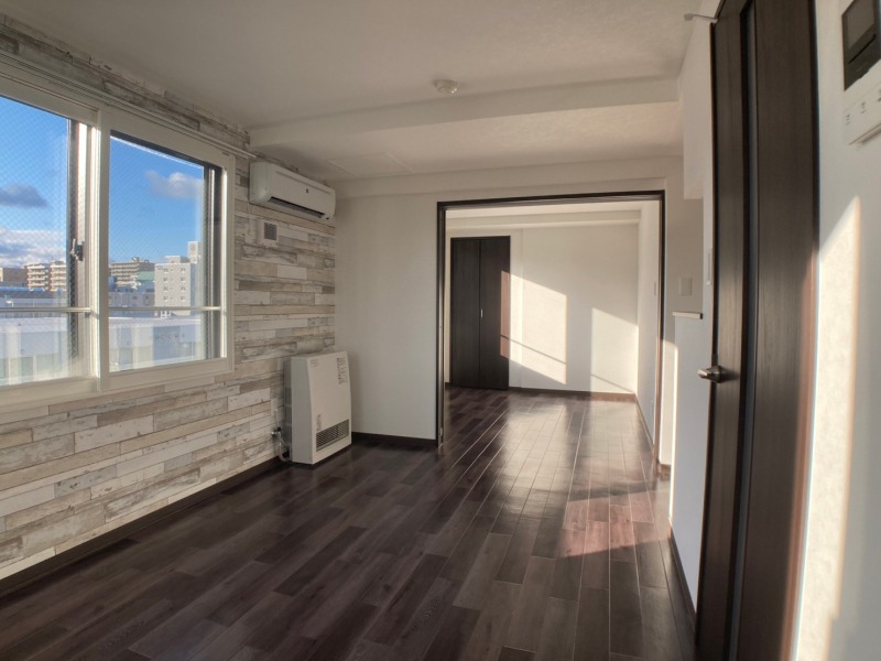 居室・リビング　広くてキレイなお部屋が広がっていて、充実した生活が送れそう。