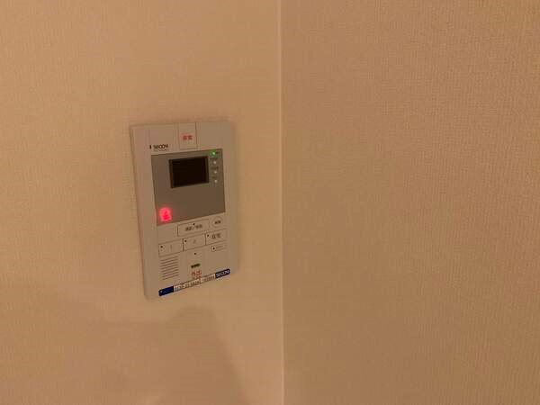 セキュリティ　安心のSECOM導入済みです。