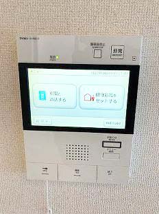 セキュリティ　★モニター付きインターホンで来客時も安心★