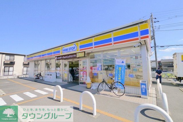 コンビニ　ミニストップ日高高校前店（コンビニ）まで456m