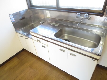キッチン　※別部屋の写真です